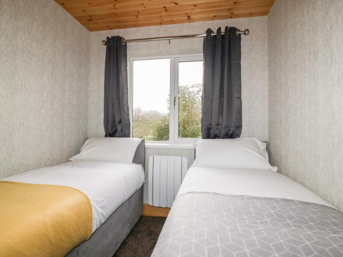 Lodge Two Truro Luaran gambar